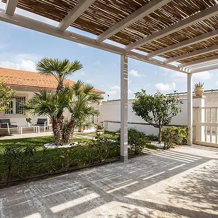 Casa vacanze Villetta Asia FronteMare Santa Maria del Focallo